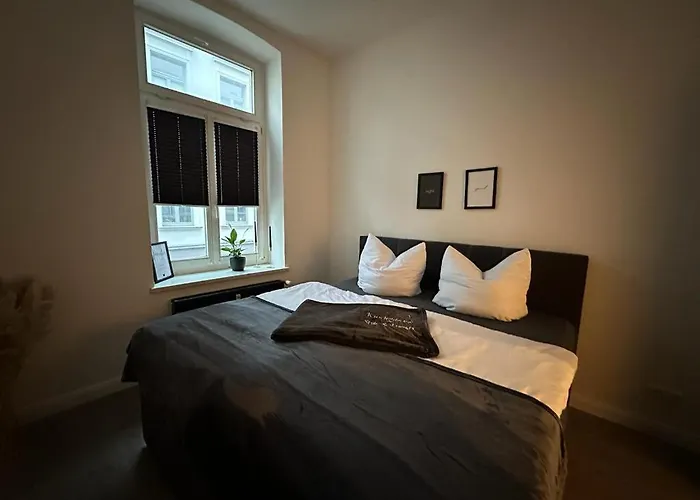 Familienwohnung Am Pfaffenteich * Schwerin (Mecklenburg-Vorpommern)